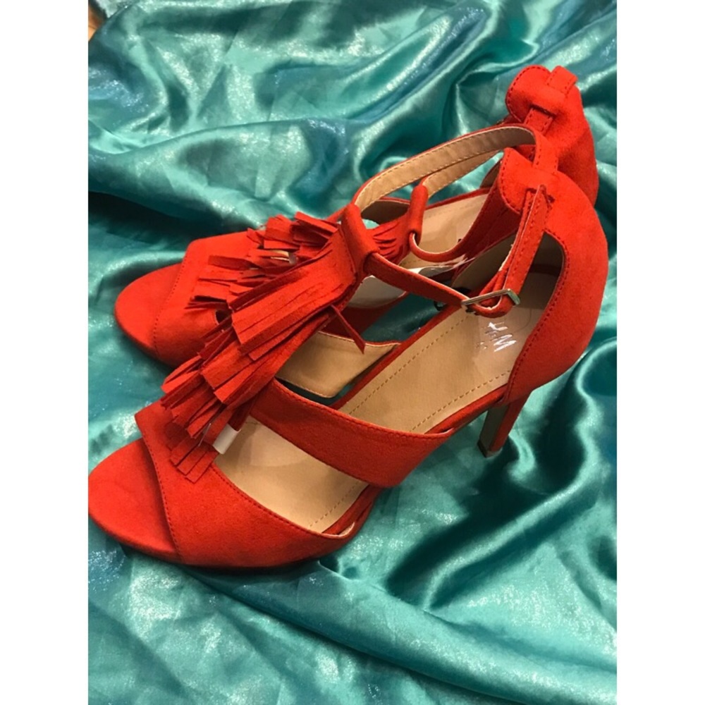Strap Fringe Heeled Sandal - Picture 7 of 8